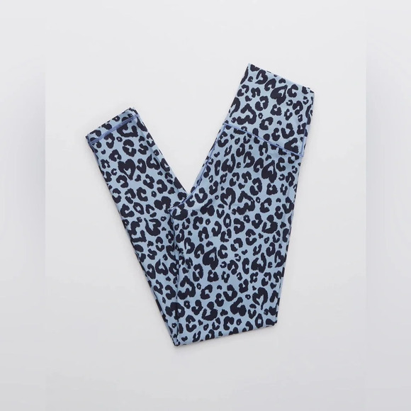 OFFLINE By Aerie Real Me High Waisted Twist Legging, Size Medium in Monaco Blue - Picture 1 of 8